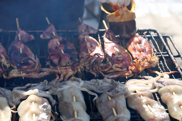 Bbq Squid Stick Squid Being Barbecued Bamboo Stick Lunch Snacks — Fotografie, imagine de stoc