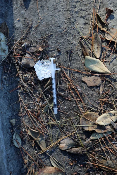 Hypodermiska Nålar Kasseras Trottoarerna Och Smutsiga Rännor Alla Större Städer — Stockfoto