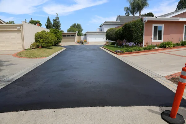 Private Drive Way Street Rehabilitation Slurry Seal Project Finished Crews — Stockfoto