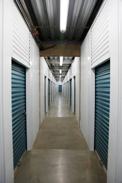 Halloween Haunted Empty Hallway Hallway Hallway Doors Each Side Evil — Stock Photo, Image