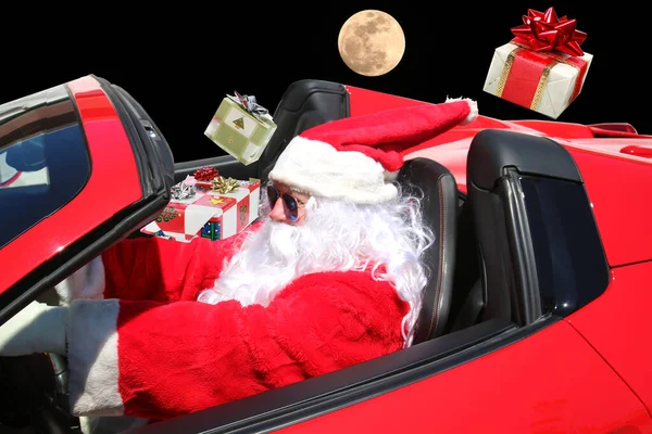 Pai Natal Papai Noel Dirige Rápido Seu Carro Esporte Vermelho — Fotografia de Stock