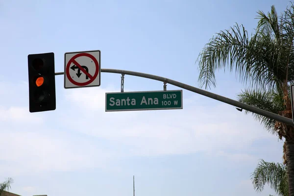 Señalización Calle Con Semáforos Carretera —  Fotos de Stock