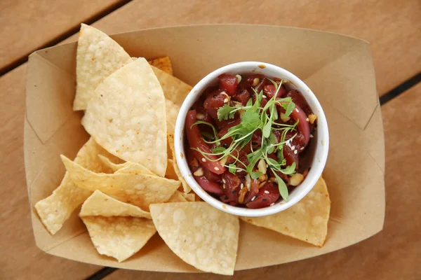 Poke Bowl Poke Bowl Raw Tuna Tortilla Chips Spices Sushi — Foto de Stock