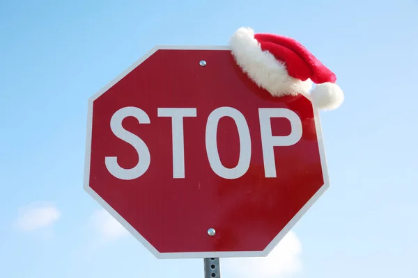 Stop Sign Red Stop Sign Santa Hat Room Text Text — Zdjęcie stockowe