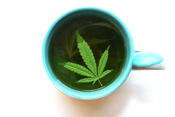 Hierbas Cannabis Taza Con Hojas Marihuana Verde Propósitos Médicos Para — Foto de Stock