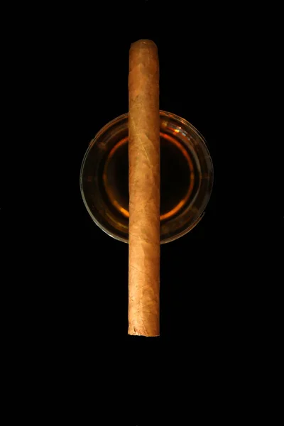 Whisky Cigarro Whisky Fino Cigarro Cubano Sobre Terciopelo Negro Espacio — Foto de Stock