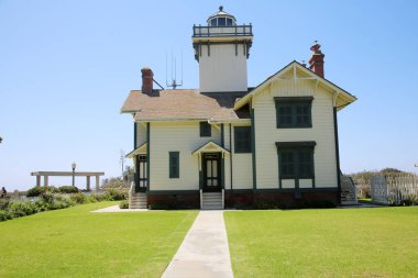 San Pedro, California, ABD - 8-27-2021 Point Fermin Deniz Feneri. 1874 'te inşa edilmiş. Deniz feneri San Pedro, Kaliforniya 'daki ilk seyir ışığıydı..