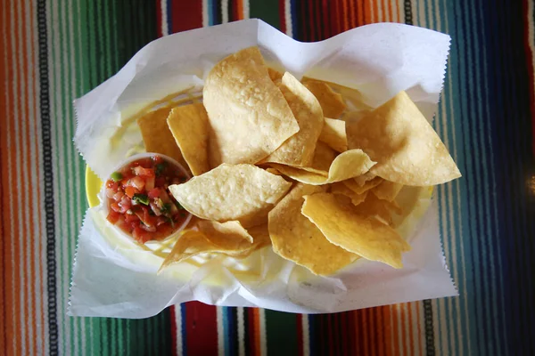 Chips Salsa Nachos Chips Maíz Con Salsa Comida Mexicana Chips —  Fotos de Stock