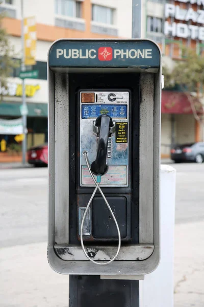 Los Angeles Kalifornien Usa Augusti 2021 Gammal Smutsig Myntdriven Telefonautomat — Stockfoto