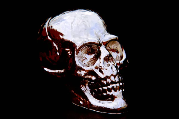 ハロウィンだ 人間の頭蓋骨 ハロウィン ヒューマン スカル ハロウィン ヒューマン スカル ブラックに隔離された不気味な怪物人間の頭蓋骨 ハロウィンスカル — ストック写真