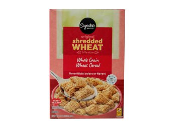 Lake Forest, California - ABD - 21 Kasım 2025: İmza Seçimi, Orijinal Parçalanmış Buğday Isırığı Boyutu. Bir kutu Shredded Buğday Gevreği. Beyazda izole edilmiş. İnsanlar Shredded Wheat 'i sever. Ye şunu..  