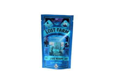 Lake Forest, California - ABD - 17 Kasım 2025 KIVA Lost Farm, Cannabis- Fruit Chews yabanmersini. Sativa Strain Kenevir Yaban mersinli Çilek Çiğniyor. THC yenilebilir formda. Sekme başına 10 MG. 