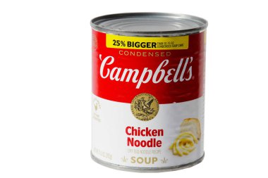 Lake Forest, California - ABD - 5 Aralık 2025 Campbell 's Chicken Noodle Soup. Açılmamış bir kutu Campbell 's Tavuk Erişte Çorbası. Dünyanın dört bir yanındaki insanlar Öğlen Yemeği, Akşam Yemeği ve Atıştırmalık Çorbası 'nı seviyor..