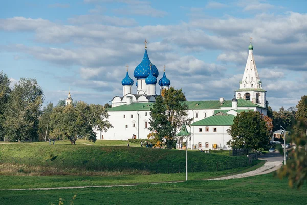 Suzdal Kremlin. Bakire doğuş, katedral ve — Stok fotoğraf