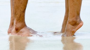 Çiftler ayak plaj konaklamanız