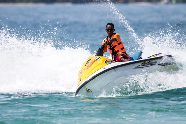 Phuket, Tayland - Haziran 26,2016: Jet ski Kai Island Phuket adlı 26 jun 2016, Tayland eğitim..