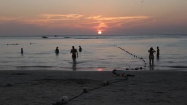 Yaz plaj günbatımı zaman