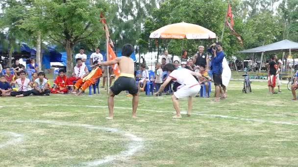 SURATTHANI THAILAND Thai sword fighting — стоковое видео