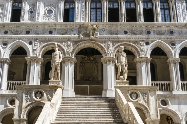 Escadas Giants in the Doges Palace — Fotografia de Stock