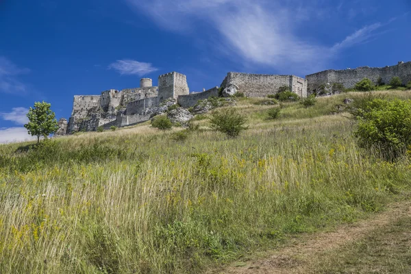 Slumpnummer slott - det största slottet i Slovakien — Stockfoto