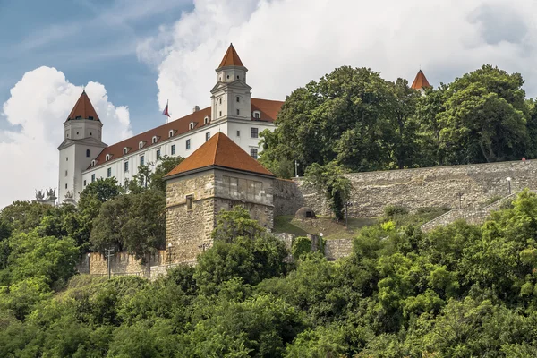 Bratislava slott. Slovakien — Stockfoto