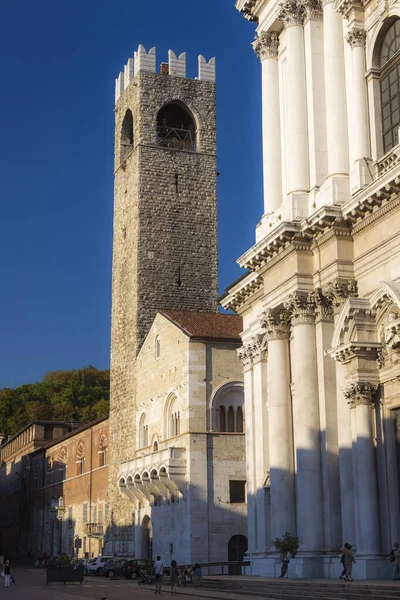 Bréscia Itália Agosto 2015 Alta Torre Pedra Principal Torre Broletto — Fotografia de Stock