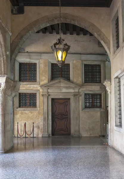 Détail d'un ancien palais à Venise — Photo