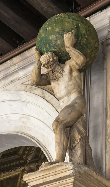 Sculpture in the palace of the Doge's — Stock Photo, Image