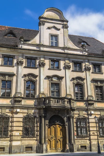 Facade of the old house — Stock Photo, Image