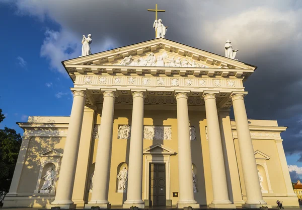 La façade de la cathédrale — Photo