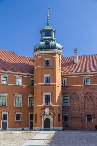 A torre do palácio real — Fotografia de Stock