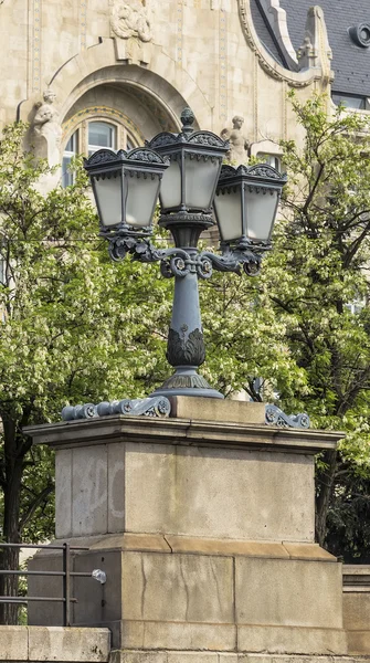 Dekorativní pouliční lampa — Stock fotografie