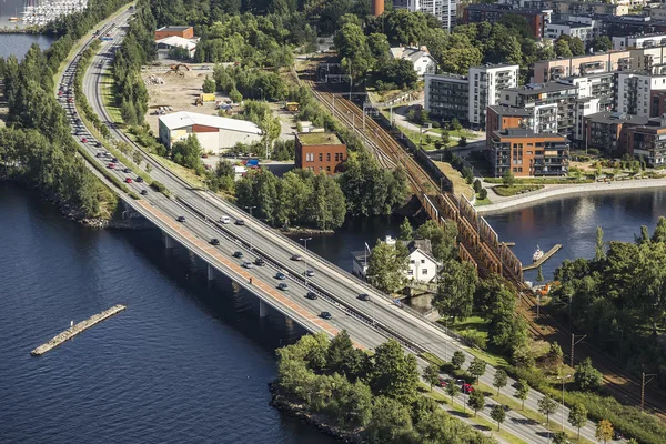 Pontes rodoviárias e ferroviárias na cidade de Tampere — Fotografia de Stock
