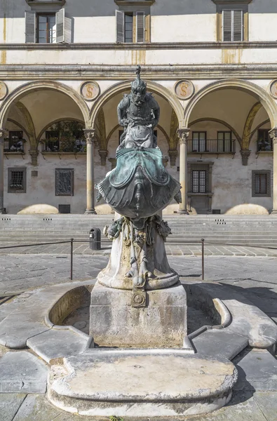 Fontanna w Santissima Annunziata kwadrat — Zdjęcie stockowe