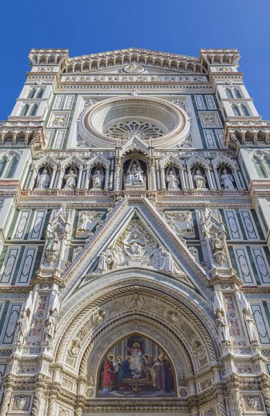 Detalj av fasaden på katedralen — Stockfoto