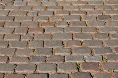 Güneşli bir günde kaldırım taşları