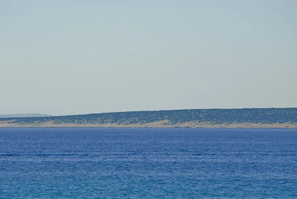 在克罗地亚 Pag 岛的海岸线 — 图库照片