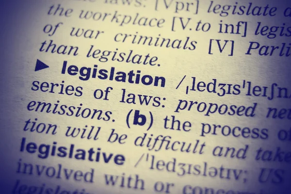 Wörterbuch Definition des Wortes Gesetzgebung in Englisch. Vignettierungseffekt. — Stockfoto