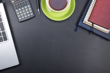 Ofis resepsiyon masası malzemeleri ile. Üstten Görünüm. Metin için yer kopyalayın