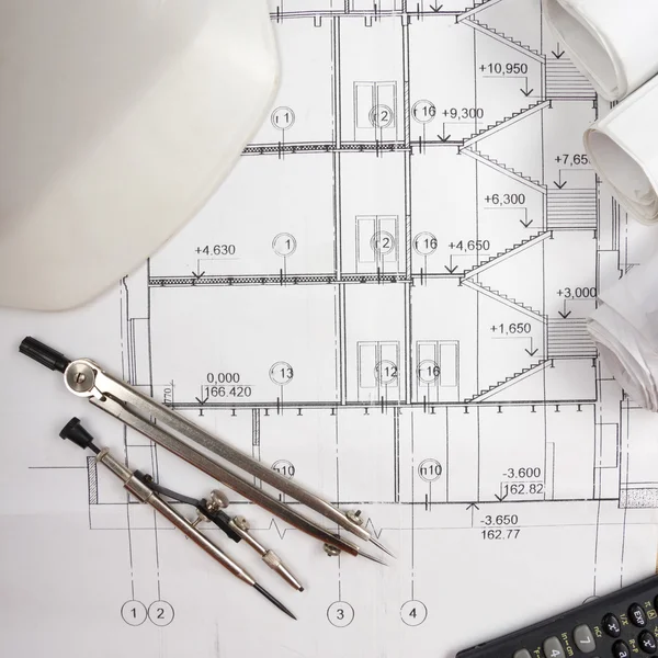 Plany architektoniczne, plan rolkach, kompas rozdzielacz, calc — Zdjęcie stockowe