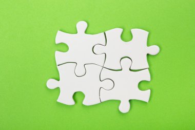Eksik yapboz parçaları. İş kavramı. Compliting son görev