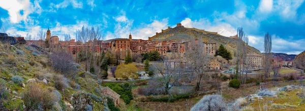 Casas Pueblo Medievales Castillo Morisco Antiguas Murallas Naturaleza Sobre Montañas — Foto de Stock