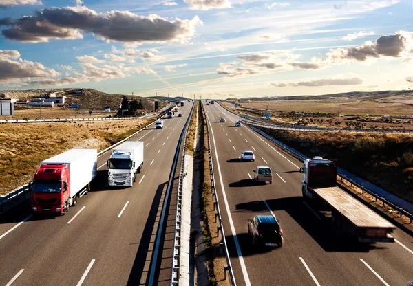 Internationale verzending en snelweg — Stockfoto