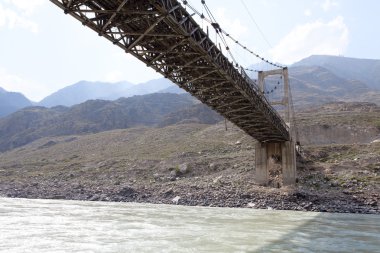 Eski köprü Nehri üzerinde Katun, Altay, Rusya Federasyonu.