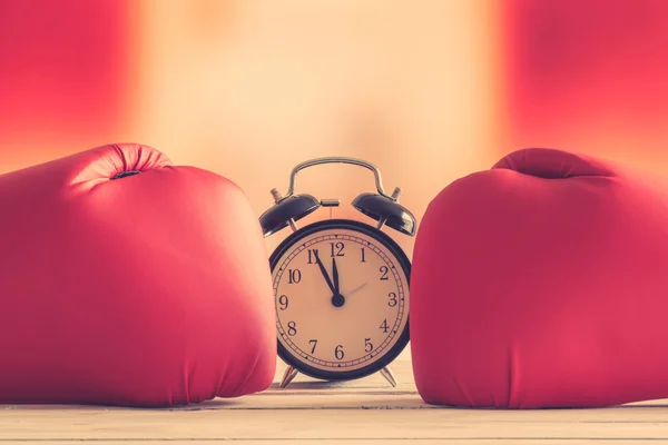 Boxing gloves punching time — Stock Photo, Image