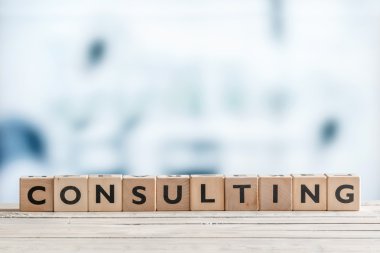 Bir Ofis Masası tabelada danışmanlık