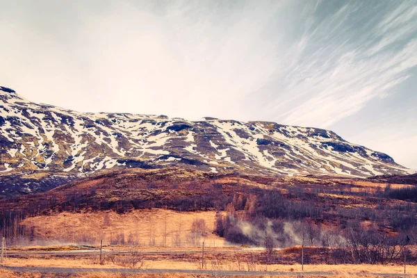 Paisagem montanhosa na Islândia — Fotografia de Stock