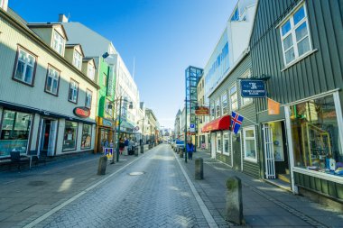 Reykjavik şehir sabah erken sokak