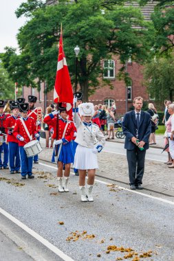 Aabenraa, Danimarka - Temmuz 6-2014: Tambur Kolordu bir törende, 