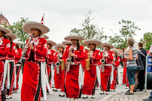 Mexicaanse fluit band parade — Stockfoto